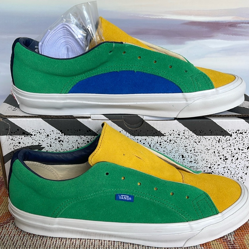 Vans Men’s 0g Lampin Lx
Off The Wall Green/Yellow
VN0A7Q4U021
Sneakers